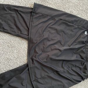 Snoga Athletics black skirt with leggings